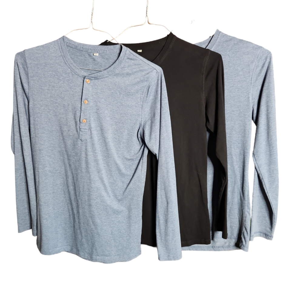 3 Long Sleeve T-shirts Size Small